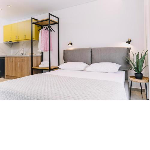 BLUE STONE Luxury Suites