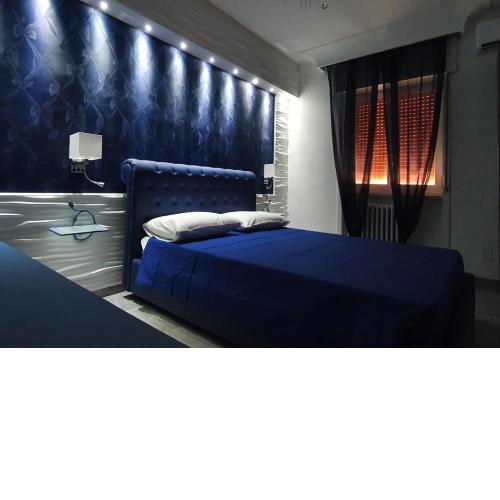 BLUE SUITE