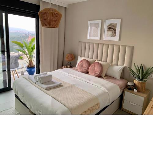 Blue Sunset Luxury Seaview Apartment La Duquesa