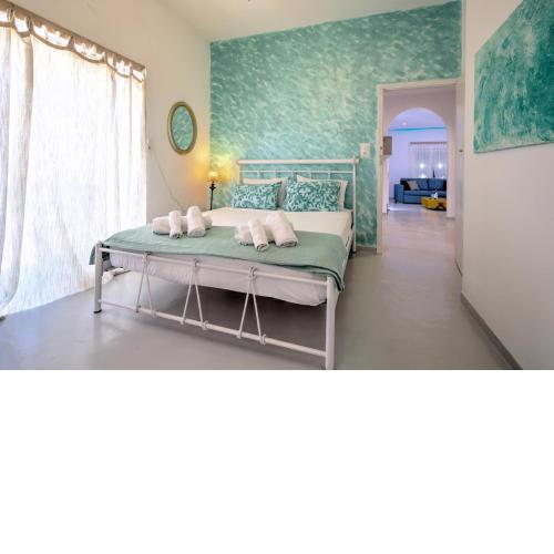 Blue Violet Apartment