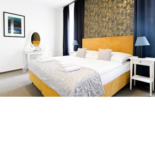 BlueBell Hotel