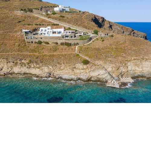 Blueros Luxury Villa