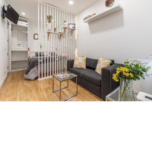 BNBHolder Adorable Studio Centre