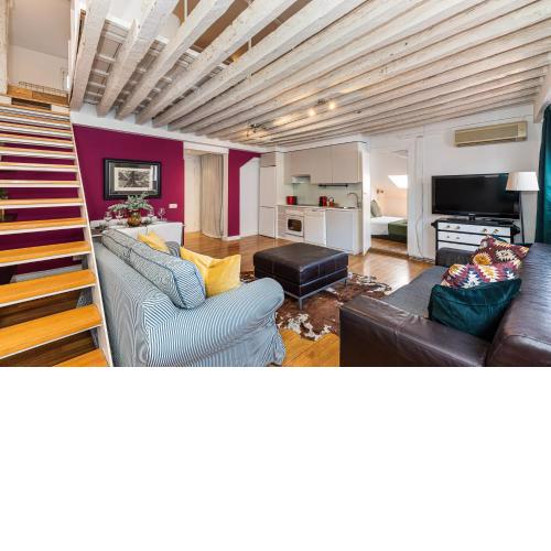 BNBHolder Charming Duplex Attic SOL