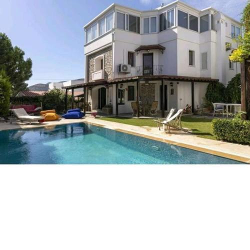 Bodrum Merkezde Müstakil Havuzlu Villa