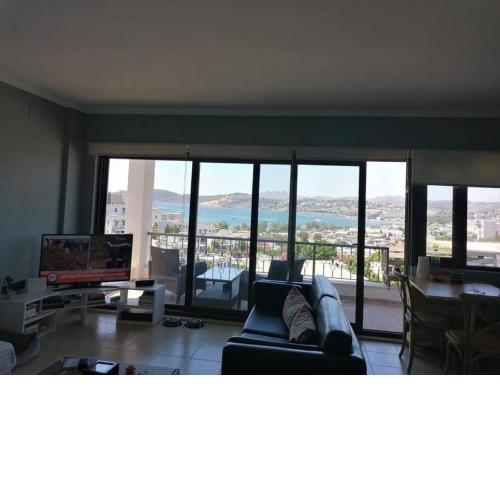 Bodrum'da Manzaralı Havuzlu 2+1 Daire
