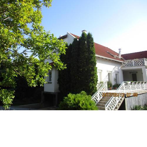 Boglárka Apartmanház