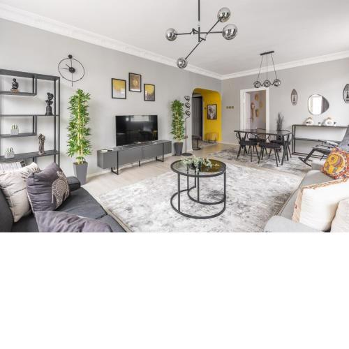 Bohemian Flat in Nisantasi with Central Location
