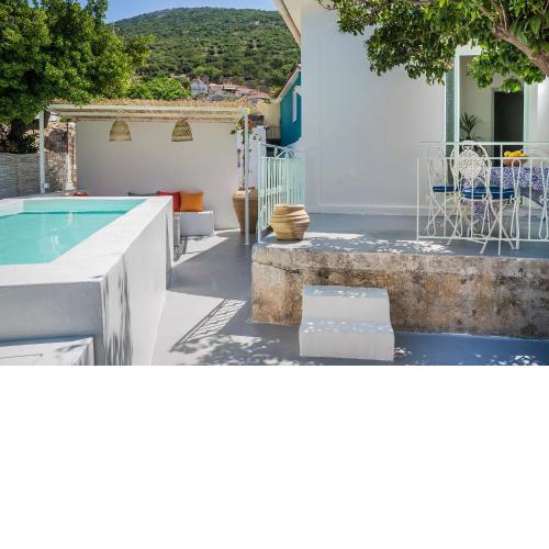 Bohemian Nest - Cheerful 2-Bedroom Villa with pool