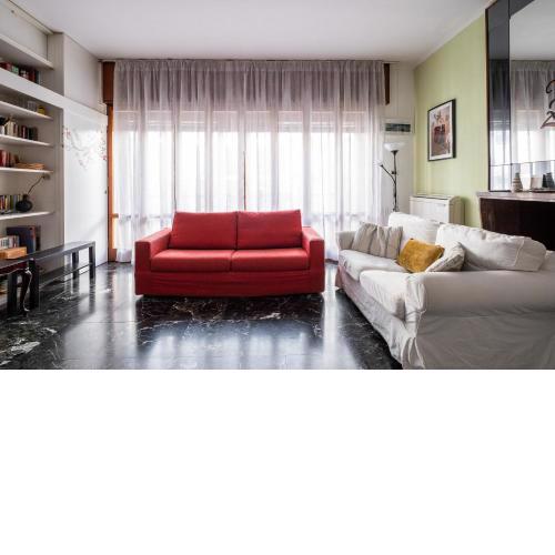 Boldrini apartment with balcony by Wonderful Italy