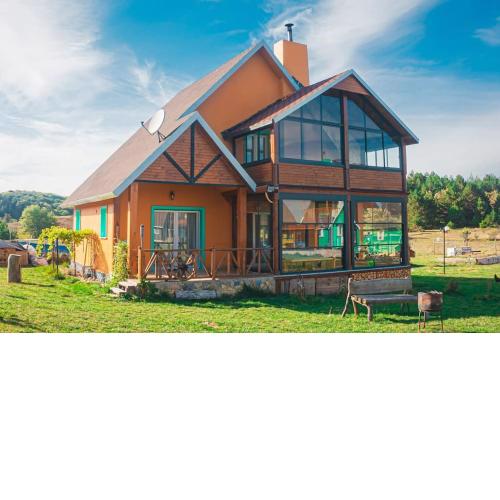 BOLU da ormanin tam kalbinde İsveç mimari göl manz