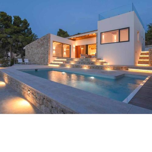 Bonita stay B Sky Piscina climatizada Vistas WiFi 100Mb cargador coch