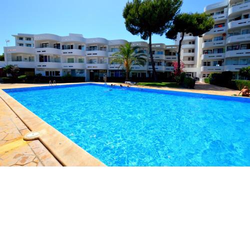 Bonito apartamento con piscina a 500m de la playa