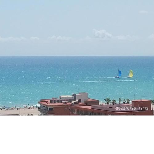 Bonito apartamento con piscina cerca de la playa.