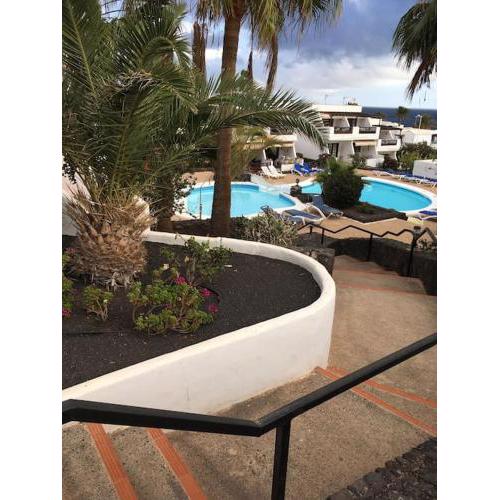 Bonito apartamento con piscina y vistas al mar - Beautiful apartment with pool and sea views