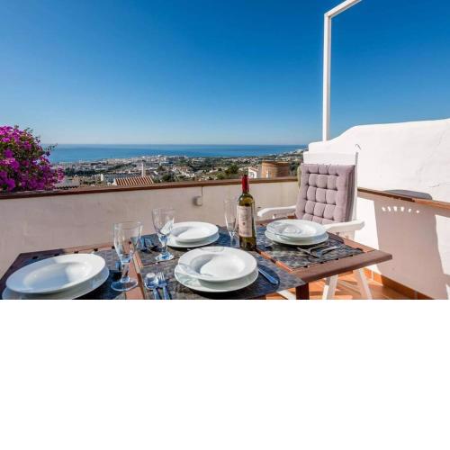 Bonito apartamento con preciosas vistas y piscina