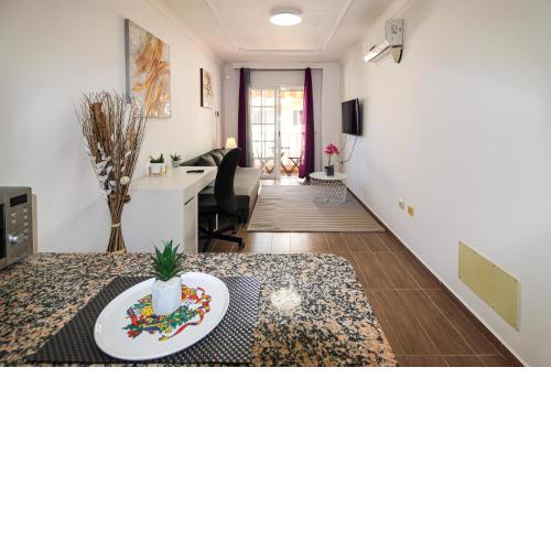 Bonito apartamento reformado a pocos metros del mar en Playa San Juan