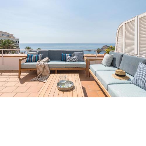 Bonito apartamento sobre el mar