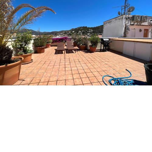 Bonito duplex en Roses con vistas al mar cerca de la playa