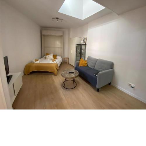 Bonito Estudio con terraza