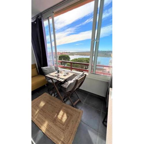 Bonito estudio en Roses con vista al mar y piscina