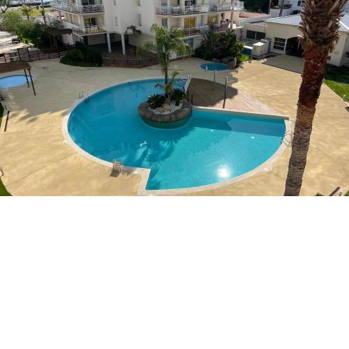 Bonito piso en Roses con piscina y parking