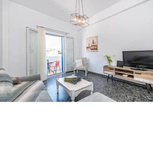 Bon's House/ Entire Apartment In Tinos Port