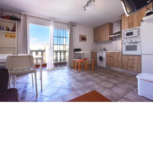 Book Jet - Lovely Holiday Home Arenas Pool&WIFI