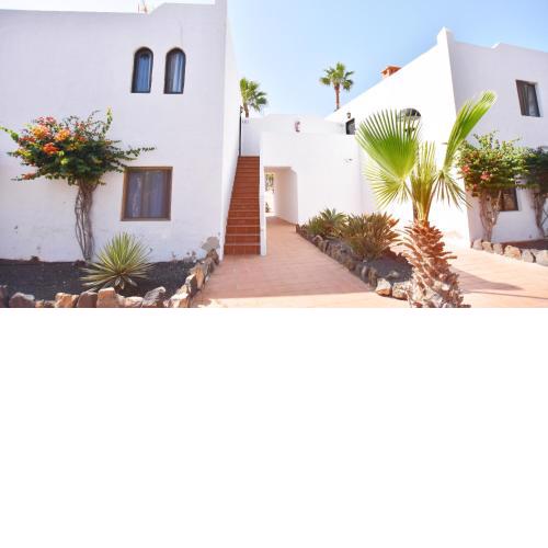 Book Jet - Oasis Pool View Apartment
