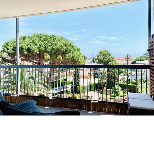 BOOK TORRE CAMBRILS