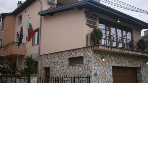 Border House