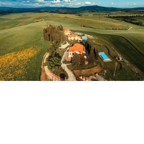 Borgo del Silenzio - Apartments with pool in Lajatico