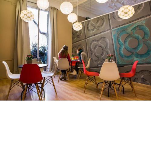 Born Barcelona Hostel
