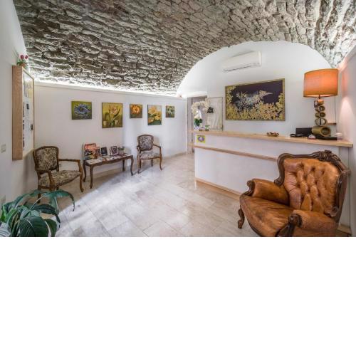 Bosa Queen House