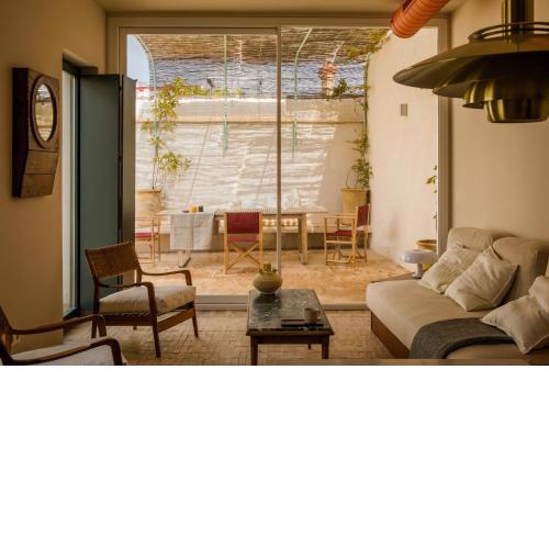BOS*COS APARTMENTS II