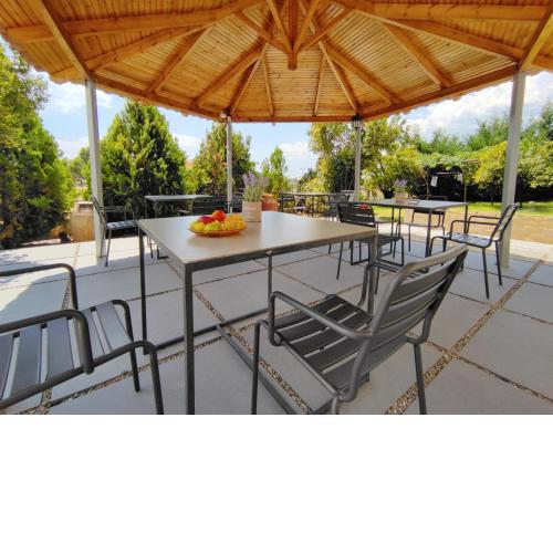 Bouka Beach Apartments