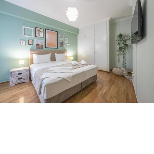 Boutique Acropolis Apartment by Cloudkeys - Just 5 minutes walk to Acropolis Museum