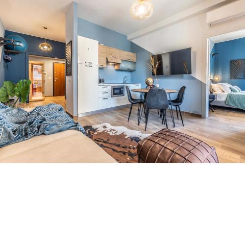 Boutique Apartments Collection-Indiana JONES