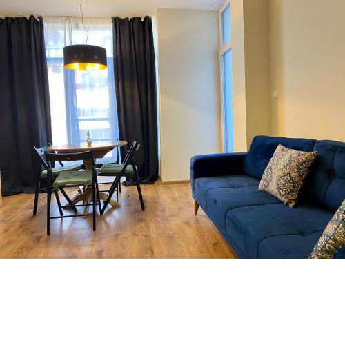 Boutique Magenta Gold Apartment with parking place