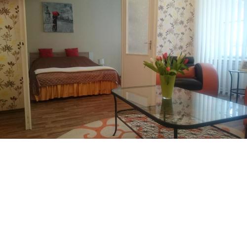 BpR Pyvo Street Home with balcony