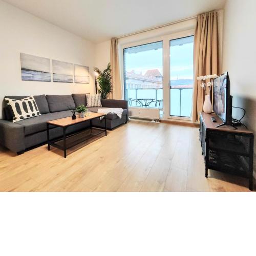 Brand new - FREE parking - balcony with city VIEW - Central shopping mall