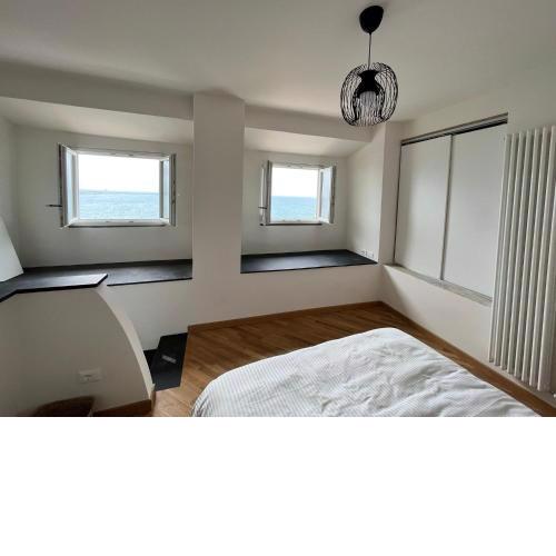 Brand new apartment with seaview & private parking