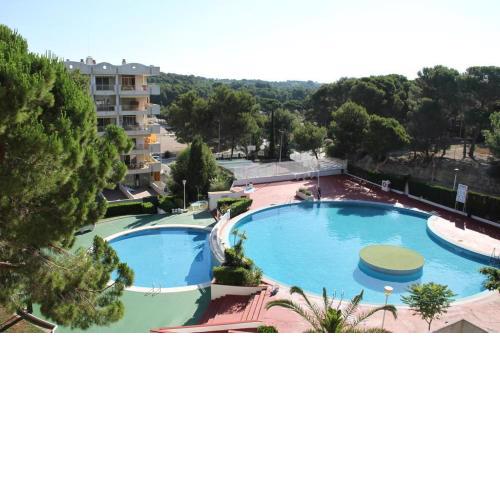 Brand New Apartment with Swimming Pool and Views