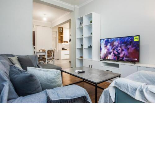 Brand new apt in Zografou