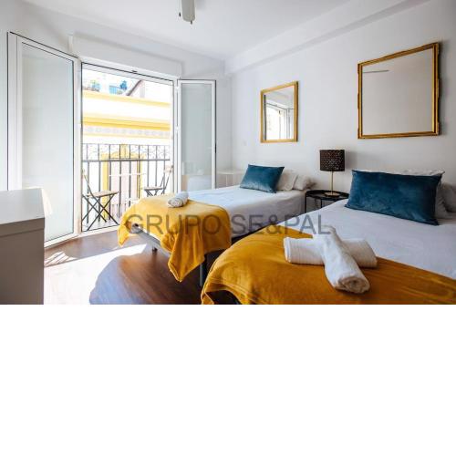 BRAND NEW CATEDRAL/ALCAZAR APARTAMENT