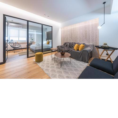 Brand New Ermou Veni Apartment