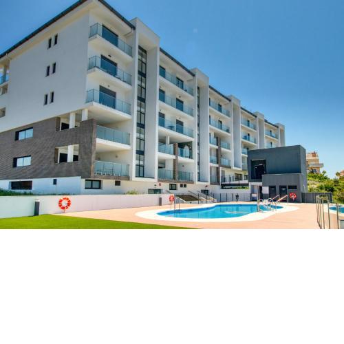 Brand New Garden Apartment Close To Duquesa Port