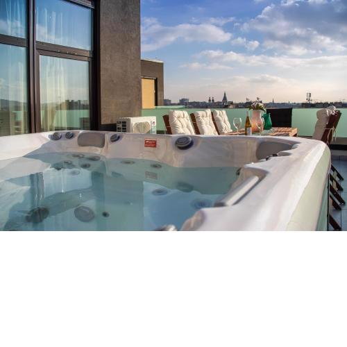 BRAND NEW LOFT LUXURY PENTHOUSE WITH JACUZZI #Centropolitan