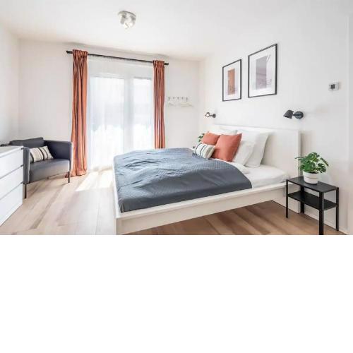 Brand New Modern Apartment with Double Balcony