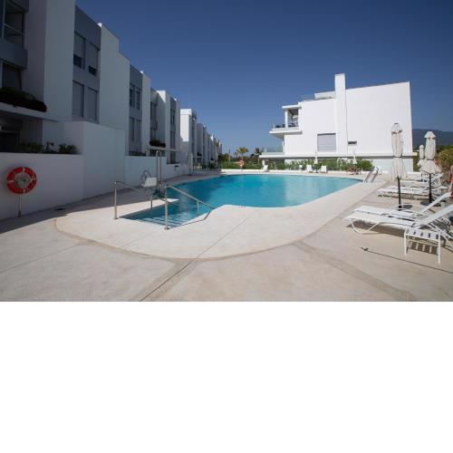 Brand New Stylish 2 bedroom apt Le Mirage - RDR219